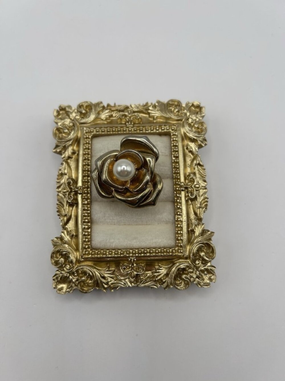Gold Tone Rose Flower Ring Faux Pearl Center Size 5 Costume Jewelry Floral Vntg